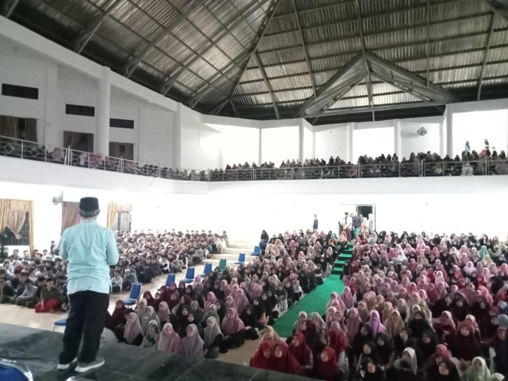 PENGENALAN SISTEM INFORMASI AKADEMIK MA’HAD (SIAMAD) & PEMBEKALAN PENGABDIAN MASYARAKAT SELAMA RAMADHAN