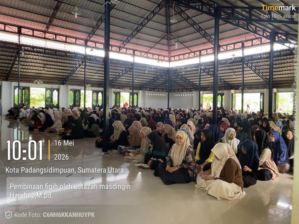 Kajian Fikih Ibadah Mahasantriah Ma’had Al-Jami’ah Bahas Pentingnya Pemahaman Mandi Wajib